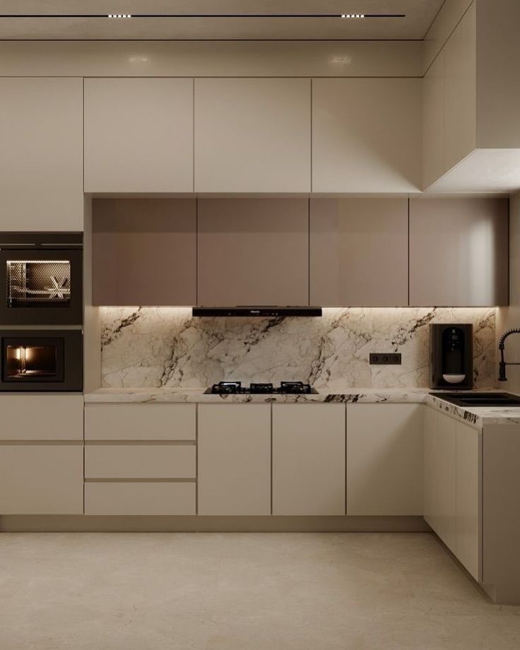 طرق ذكية لتنظيم المطابخ الصغيرة واستغلال كل زاوية بشكل عملي وأنيق